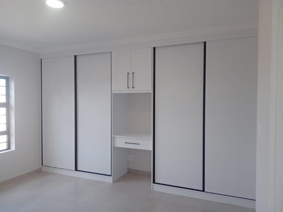 3 Bedroom Property for Sale in Wavecrest Eastern Cape